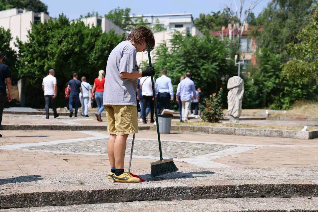 Акција за уредува просторот околу музејскиот комплекс